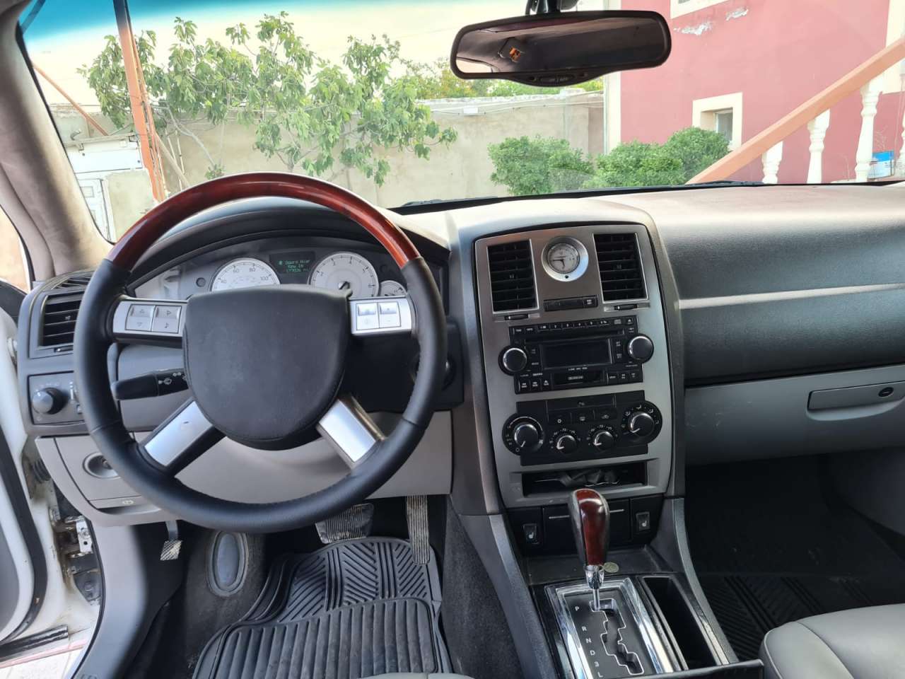 Chrysler 300, 2005 il, 3.5 L, 200 000 km