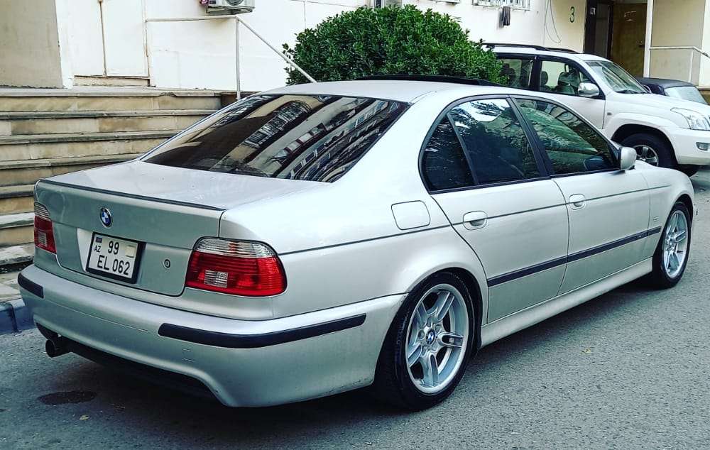 BMW 528, 2000 il, 2.8 L, 251 000 km