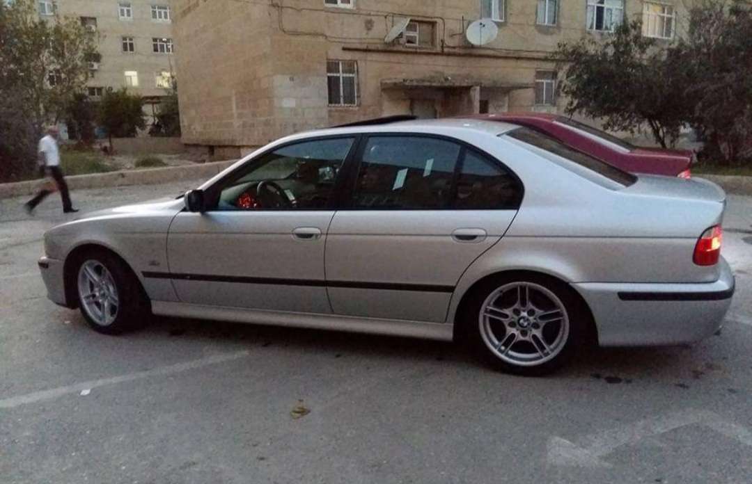 BMW 528, 2000 il, 2.8 L, 251 000 km