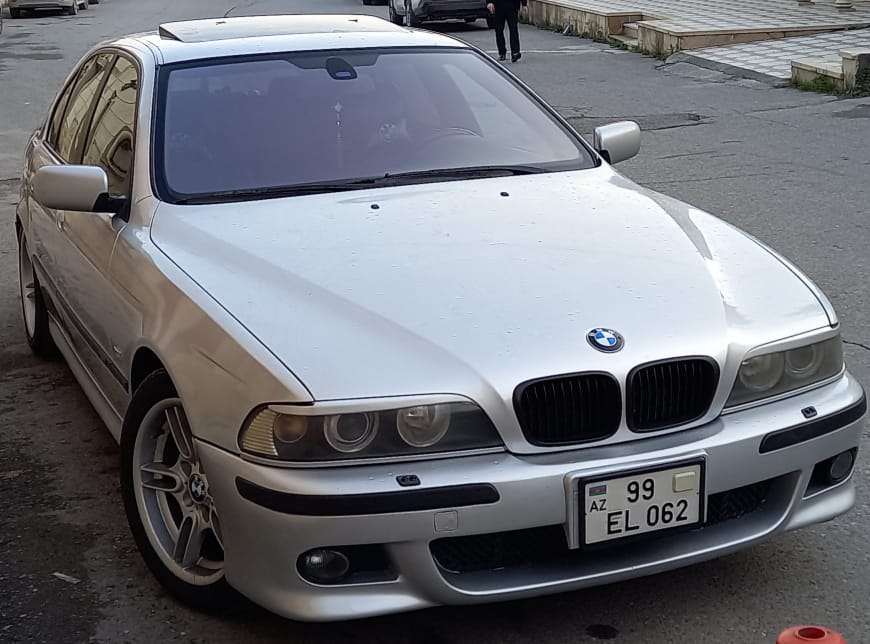 BMW 528, 2000 il, 2.8 L, 251 000 km