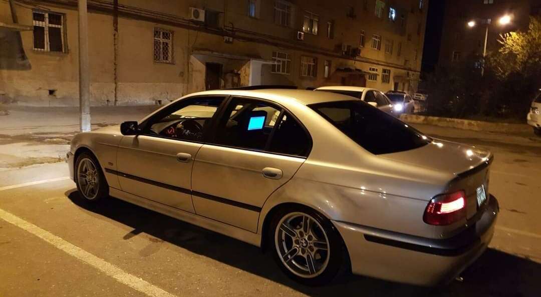 BMW 528, 2000 il, 2.8 L, 251 000 km