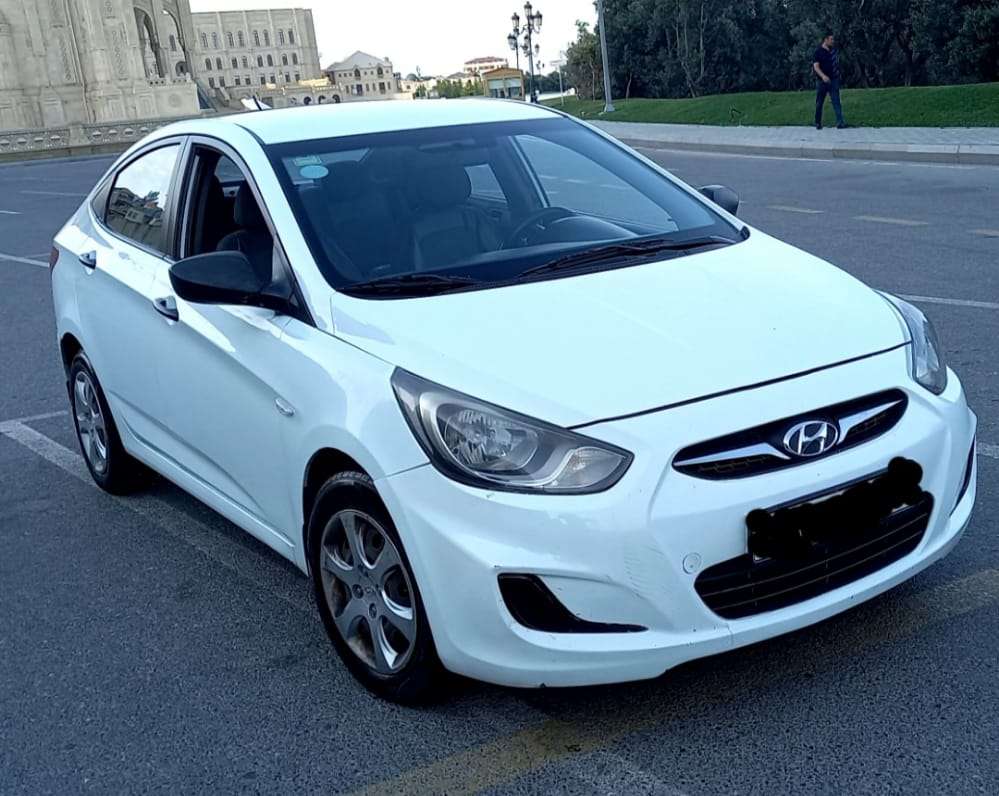 Hyundai Accent, 2012 il, 1.4 L, 251 000 km
