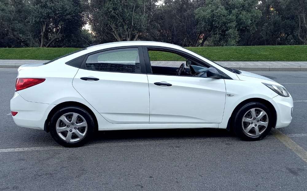 Hyundai Accent, 2012 il, 1.4 L, 251 000 km