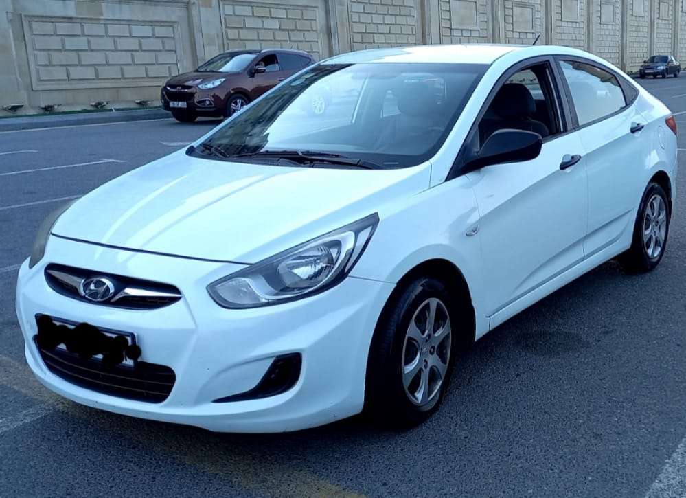 Hyundai Accent, 2012 il, 1.4 L, 251 000 km