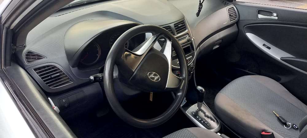 Hyundai Accent, 2012 il, 1.4 L, 251 000 km