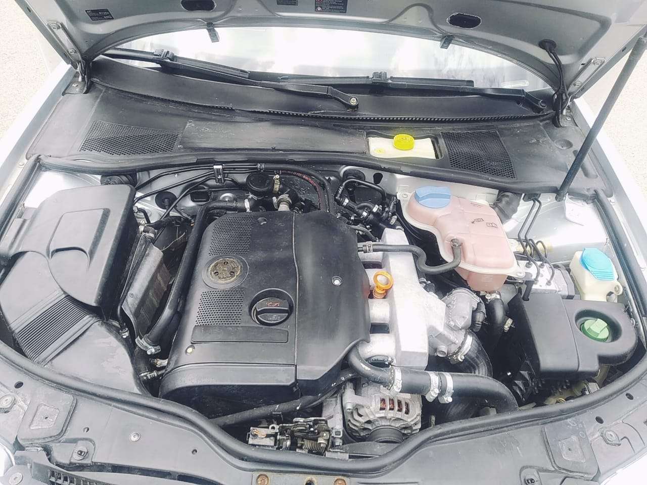 Volkswagen Passat, 2003 il, 1.8 L, 279 000 km