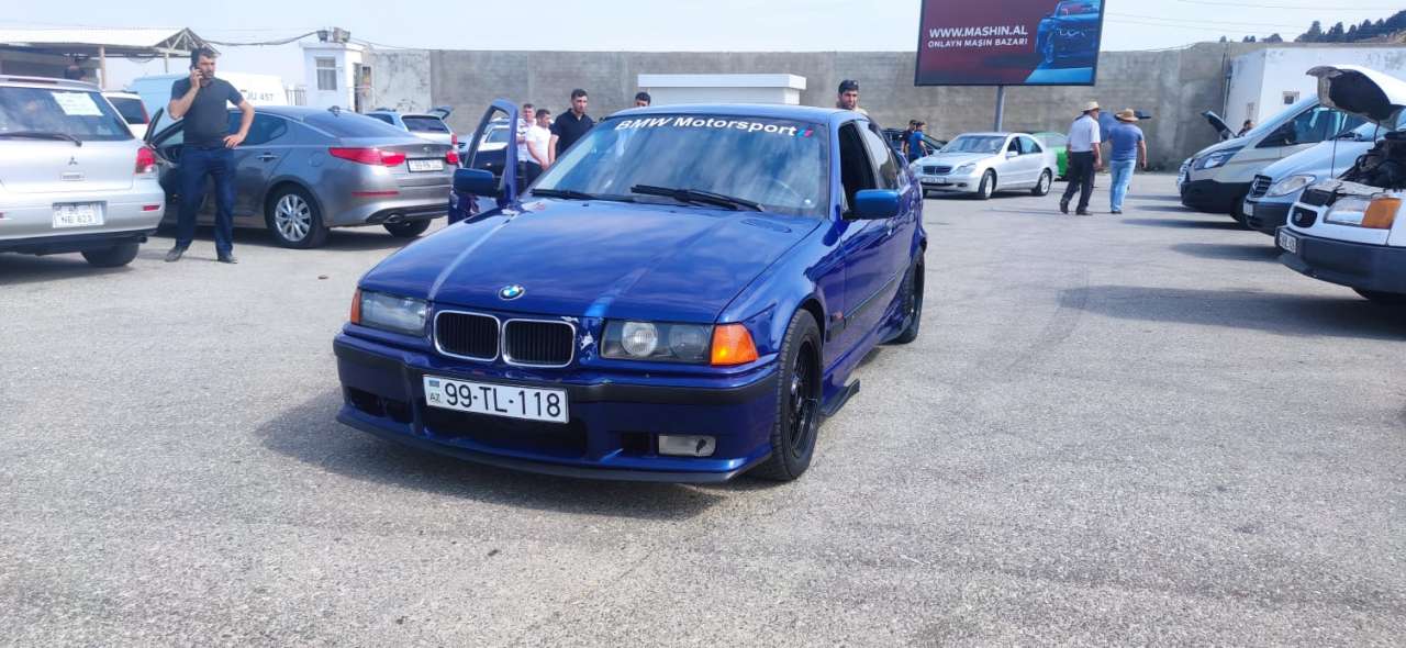 BMW 320, 1995 il, 2.0 L, 260 000 km