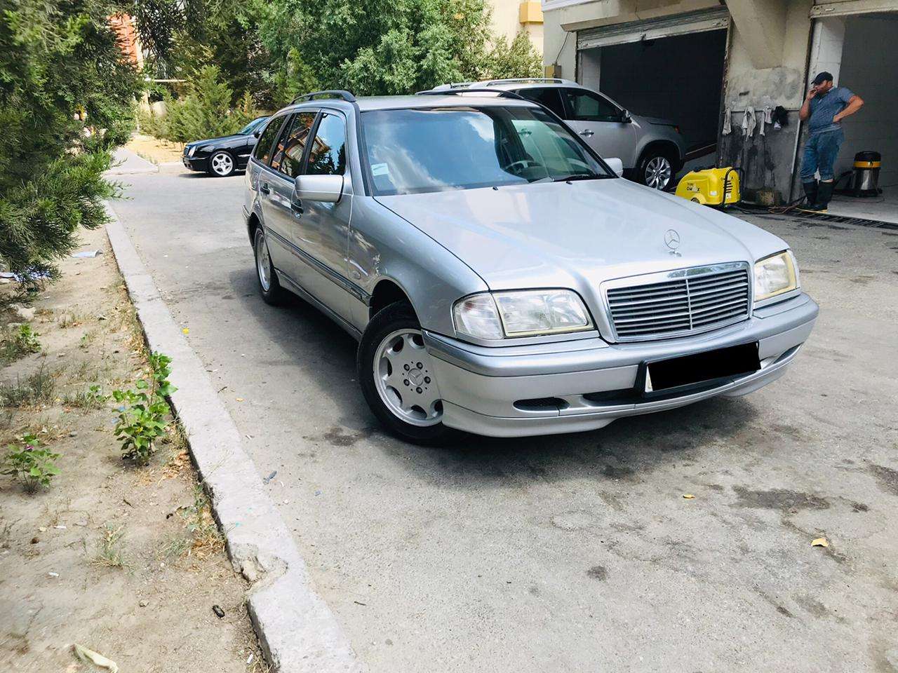 Mercedes C 180, 1999 il, 1.8 L, 364 800 km