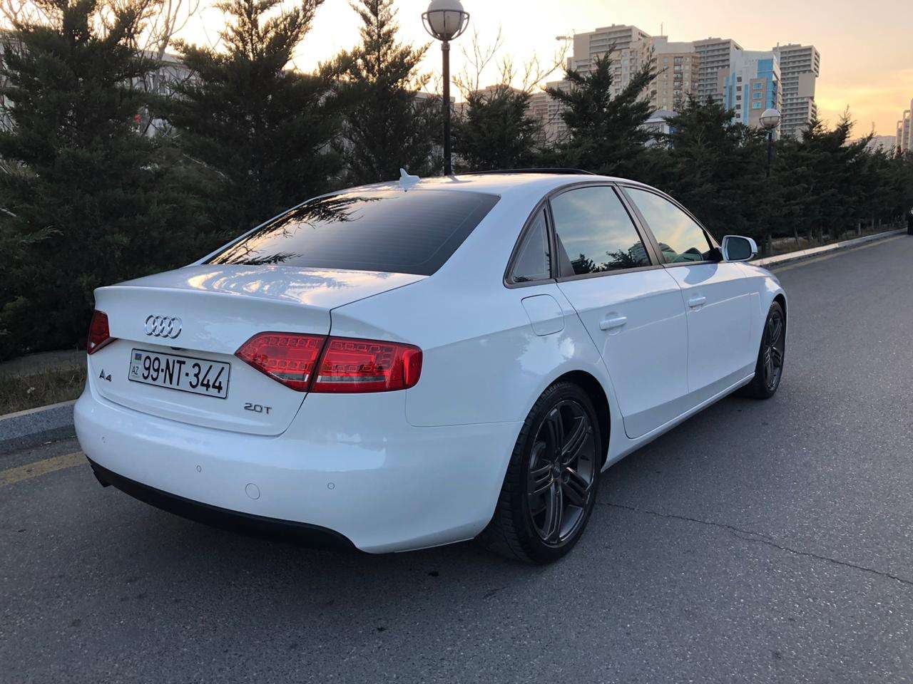 Audi A4, 2011 il, 2.0 L, 138 000 km