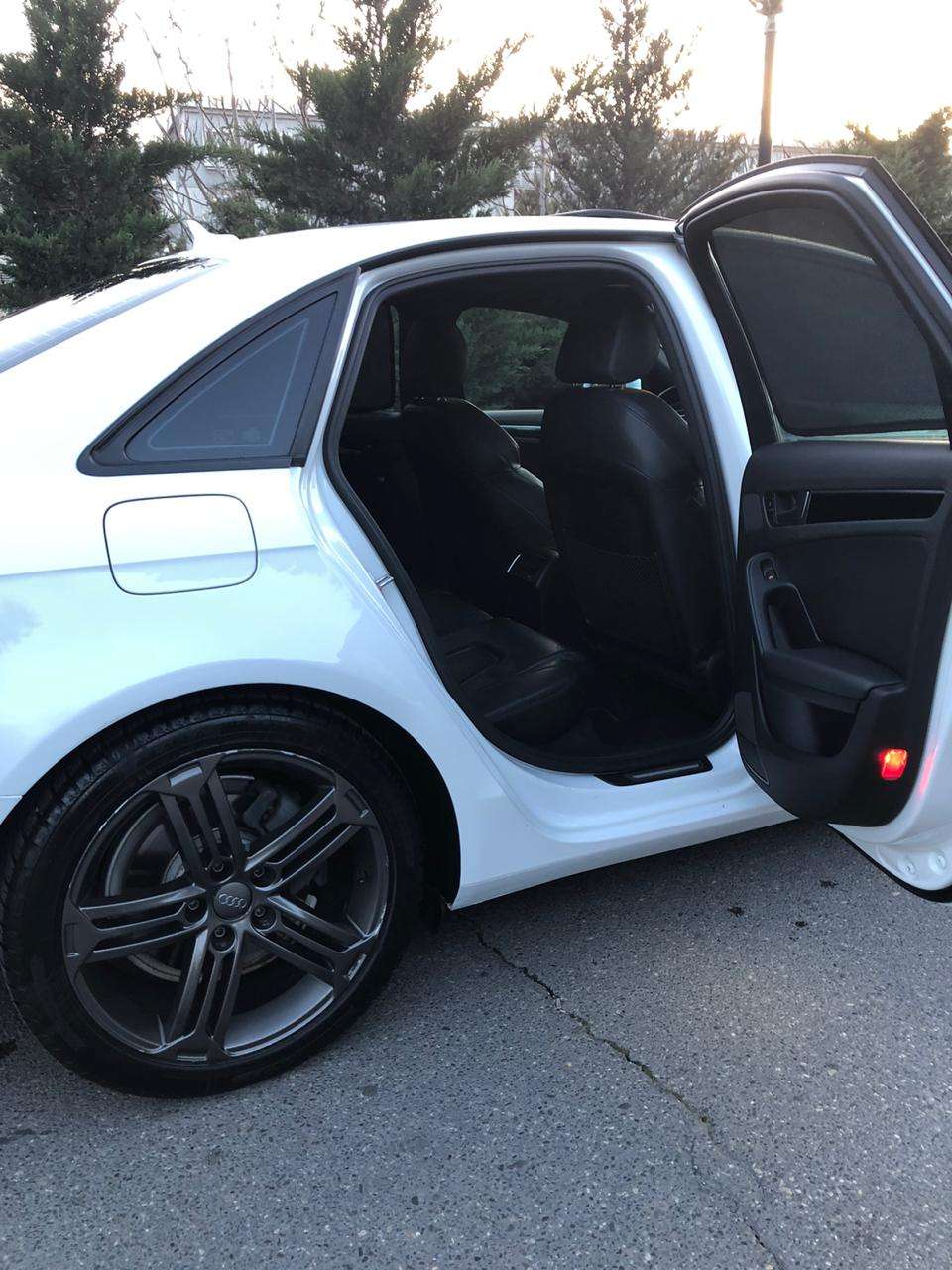 Audi A4, 2011 il, 2.0 L, 138 000 km