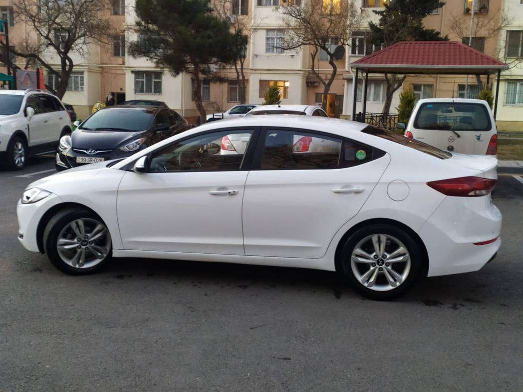 Hyundai Avante, 2016 il, 1.6 L, 48 000 km