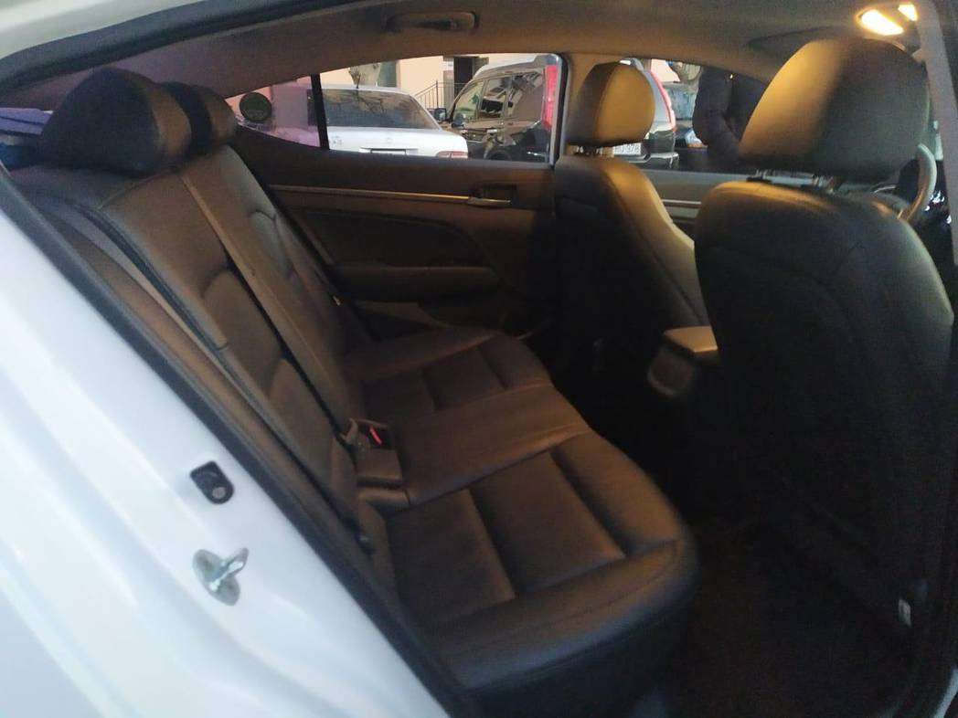 Hyundai Avante, 2016 il, 1.6 L, 48 000 km