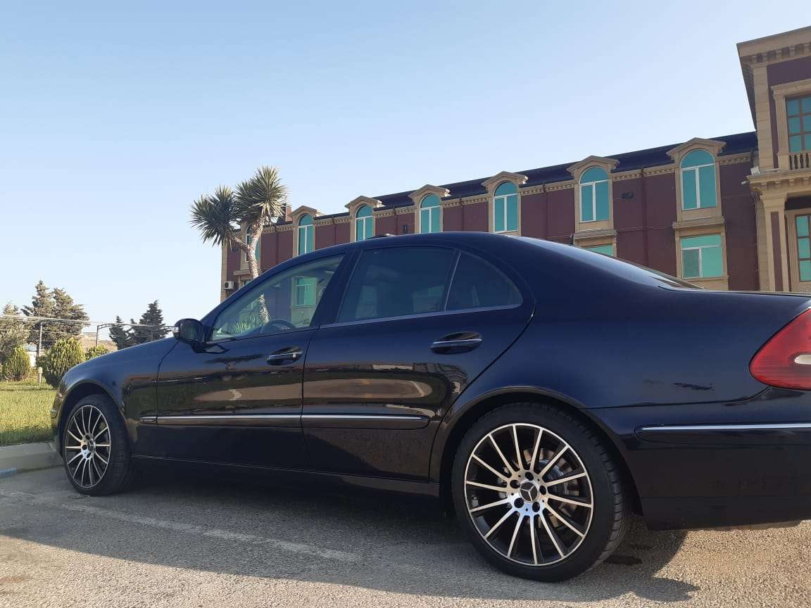 Mercedes E 240, 2003 il, 2.6 L, 310 880 km