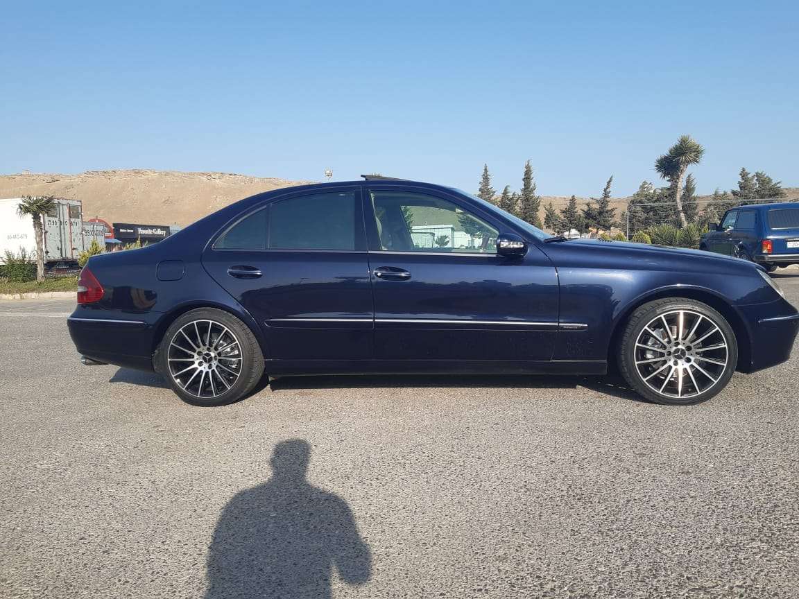 Mercedes E 240, 2003 il, 2.6 L, 310 880 km