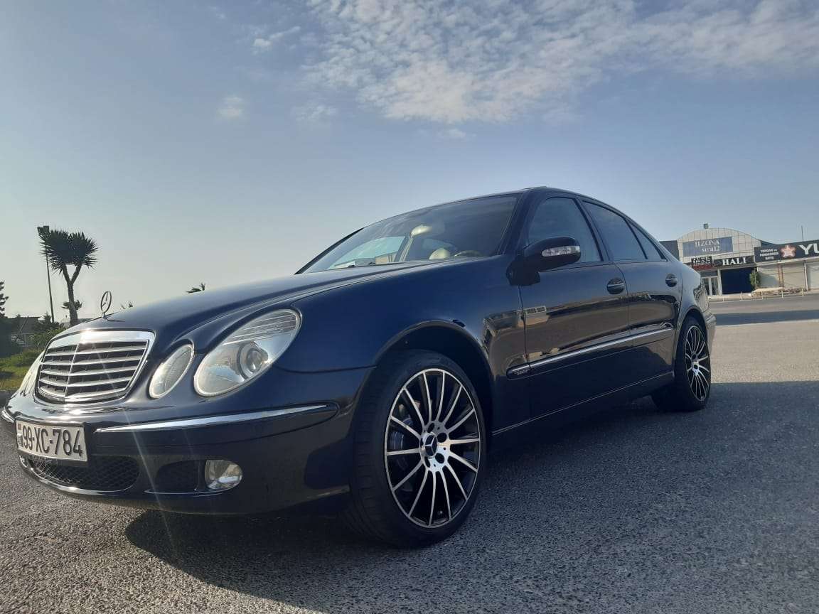 Mercedes E 240, 2003 il, 2.6 L, 310 880 km