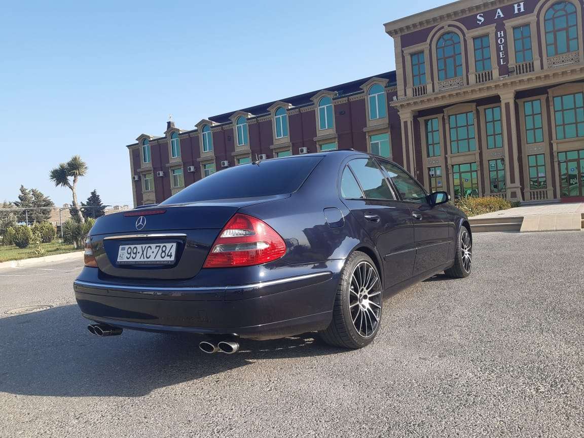 Mercedes E 240, 2003 il, 2.6 L, 310 880 km