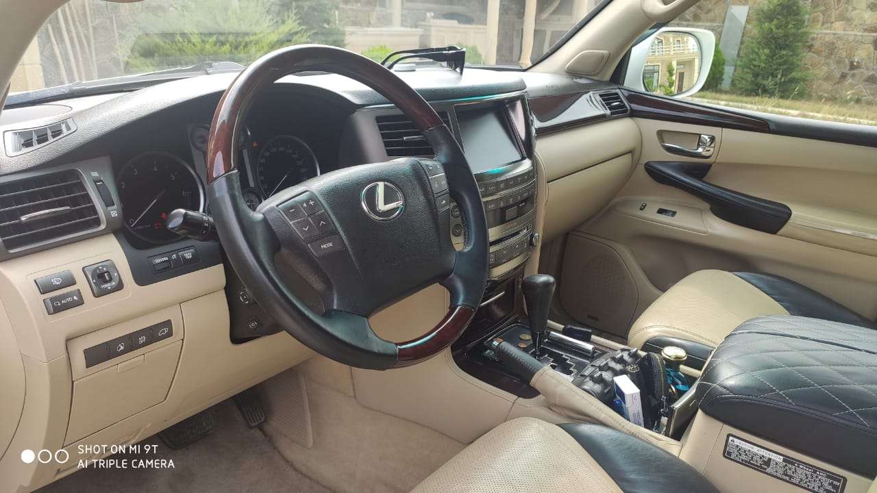 Lexus LX 570, 2009 il, 5.7 L, 169 380 km