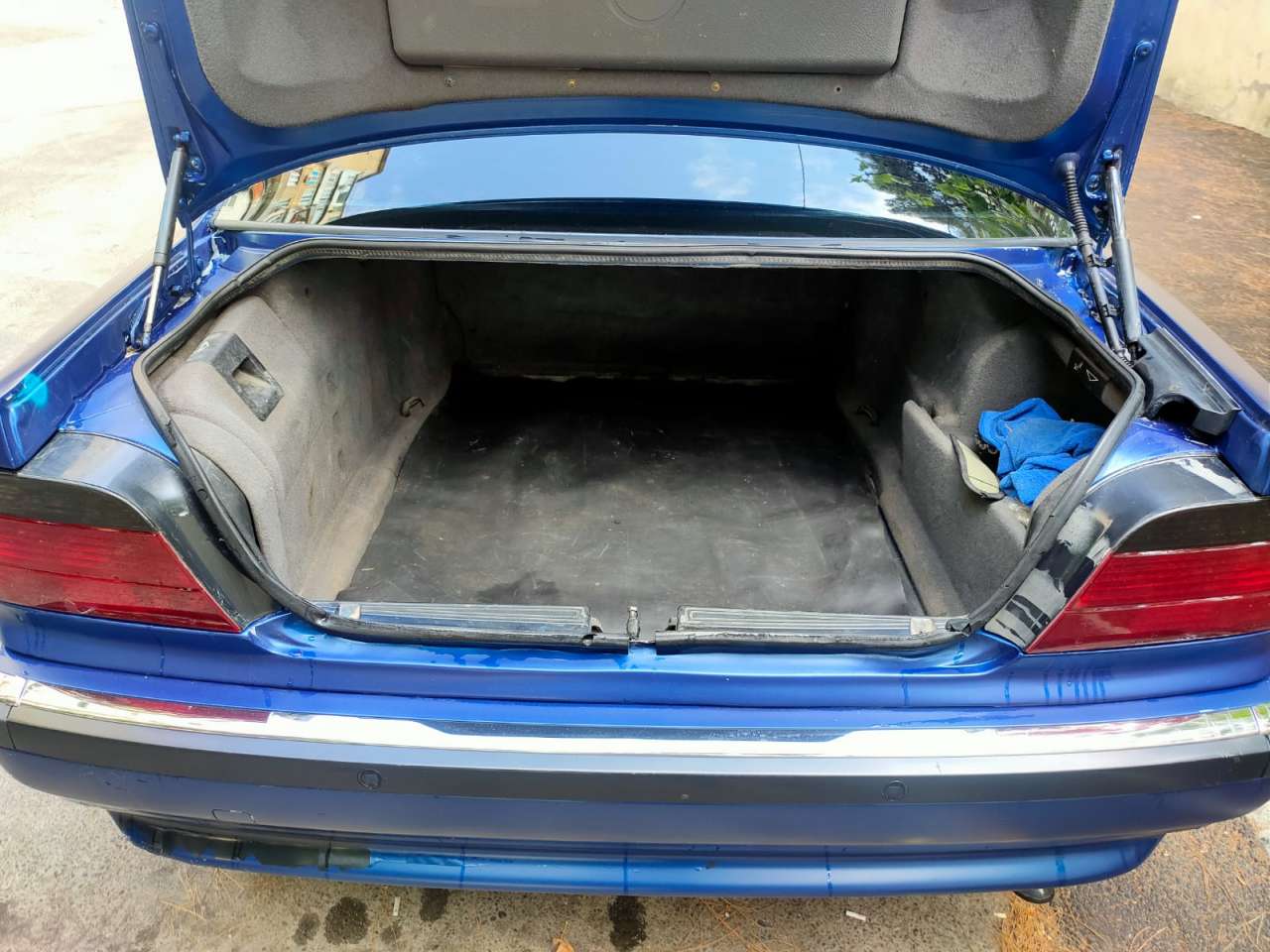 BMW 728, 1998 il, 2.8 L, 420 000 km