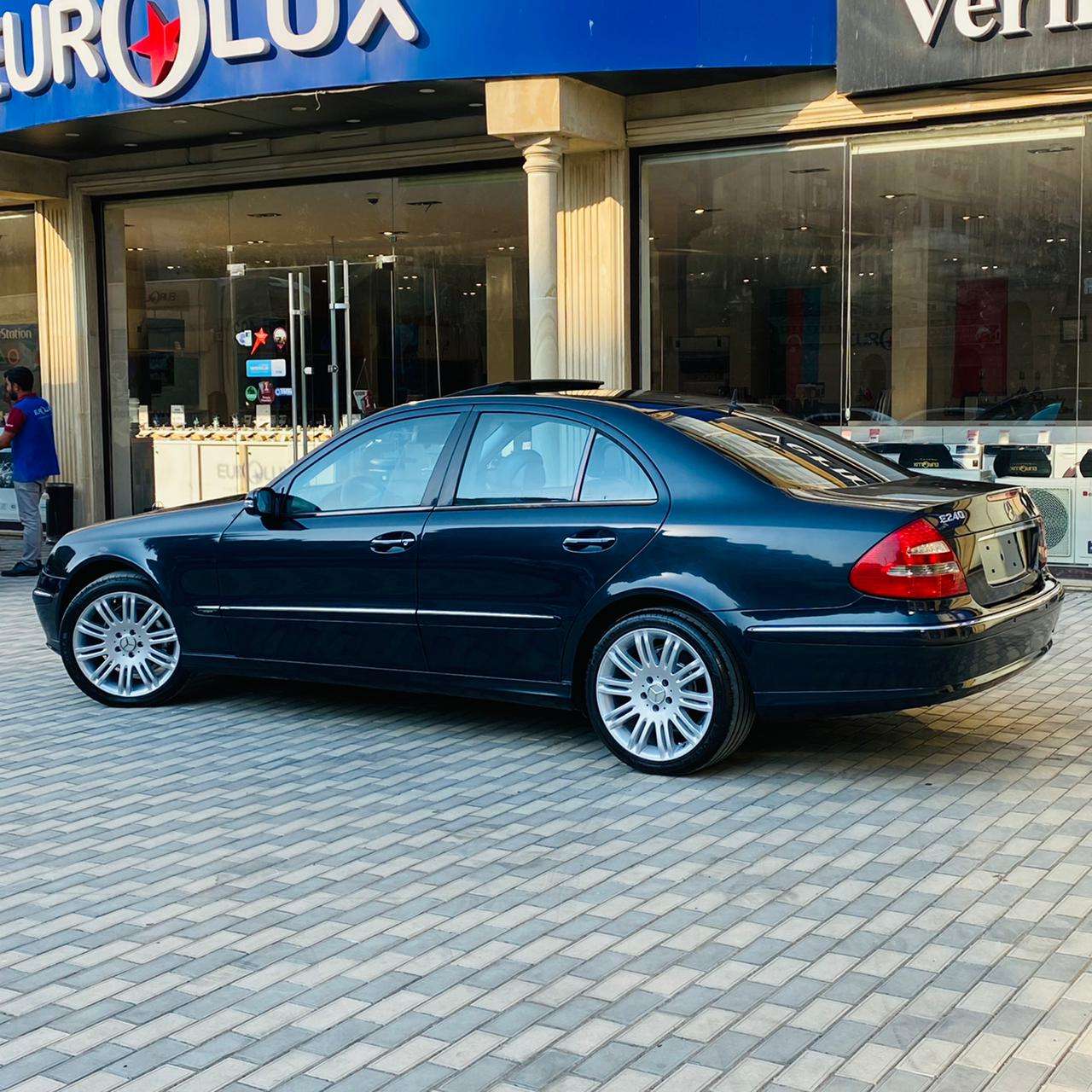 Mercedes E 240, 2002 il, 2.6 L, 228 000 km