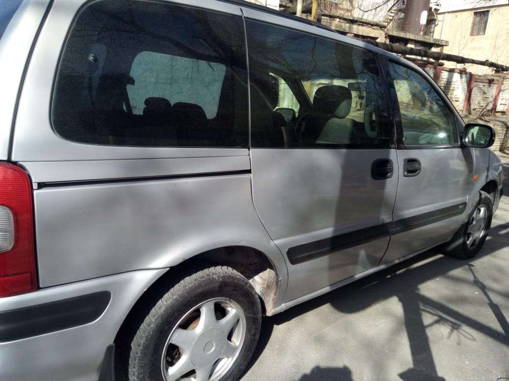 Opel Sintra, 1998 il, 2.2 L, 100 000 km