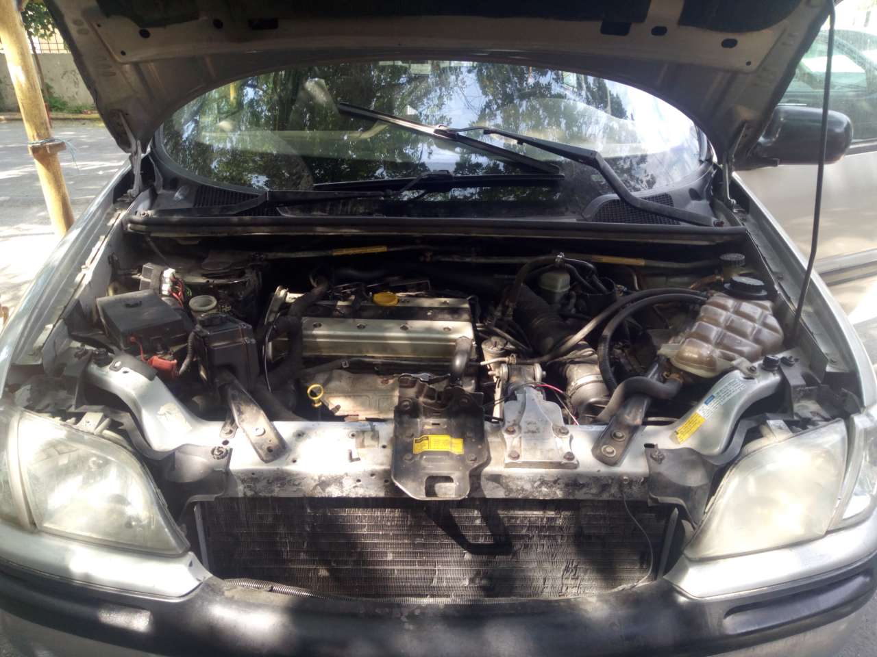 Opel Sintra, 1998 il, 2.2 L, 100 000 km