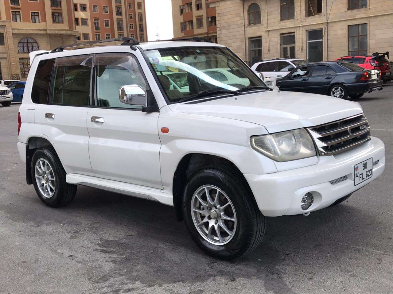 Mitsubishi Pajero iO, 2001 il, 2.0 L, 210 784 km