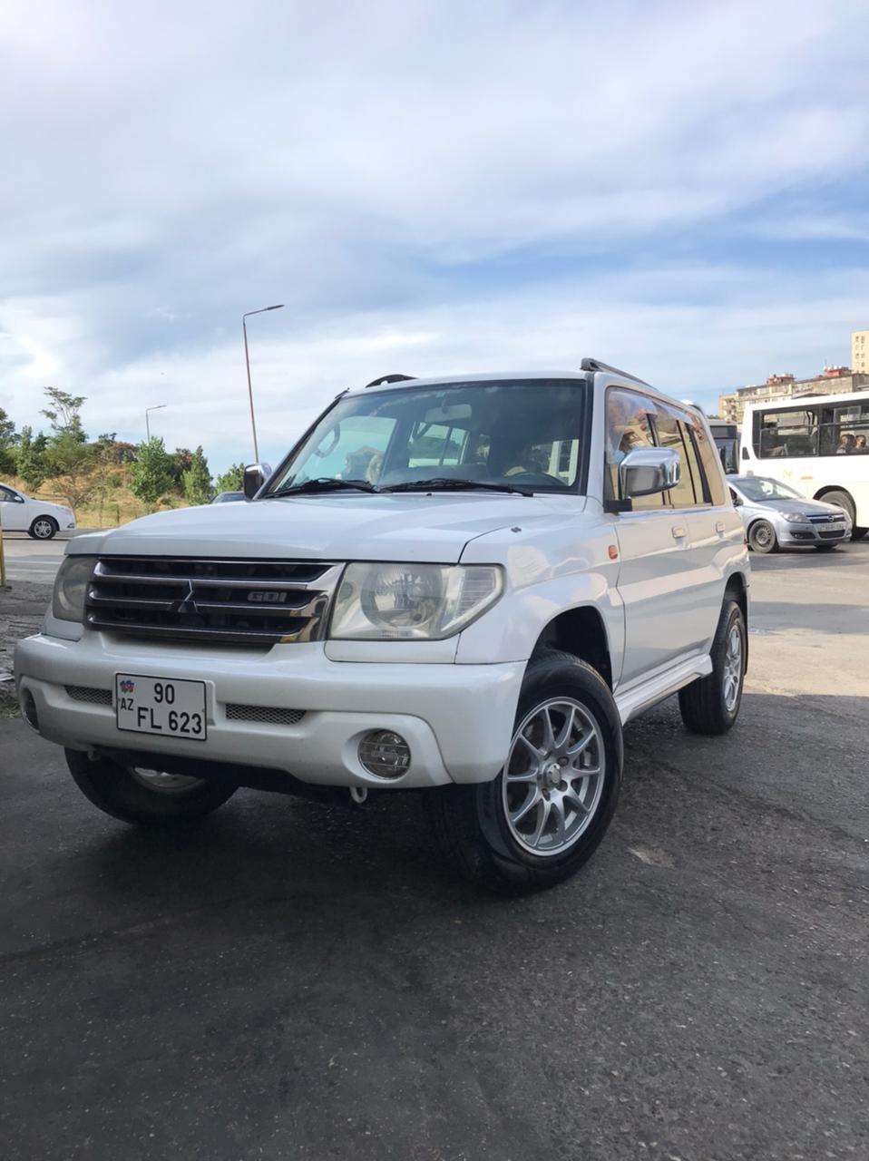 Mitsubishi Pajero iO, 2001 il, 2.0 L, 210 784 km