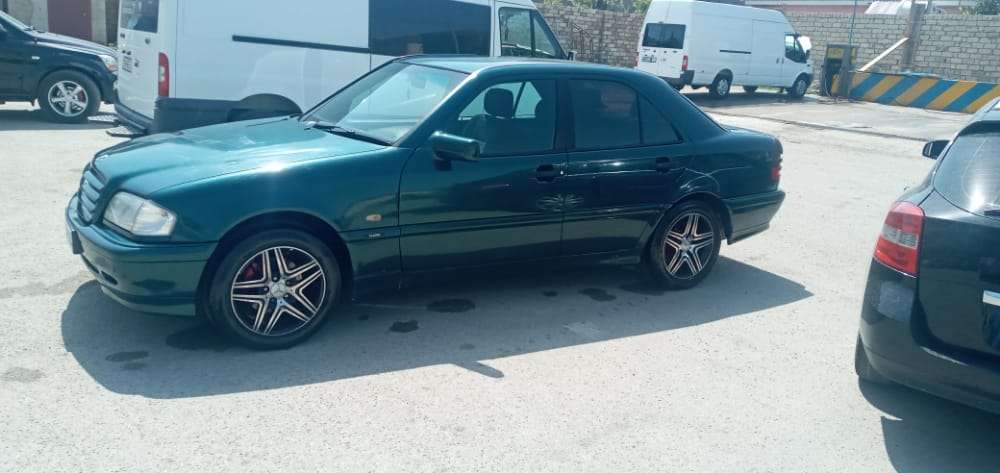 Mercedes C 220, 1999 il, 2.2 L, 290 000 km