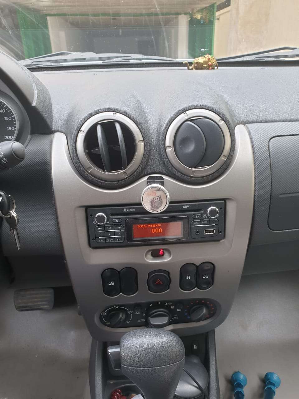 Renault Duster, 2012 il, 2.0 L, 99 000 km