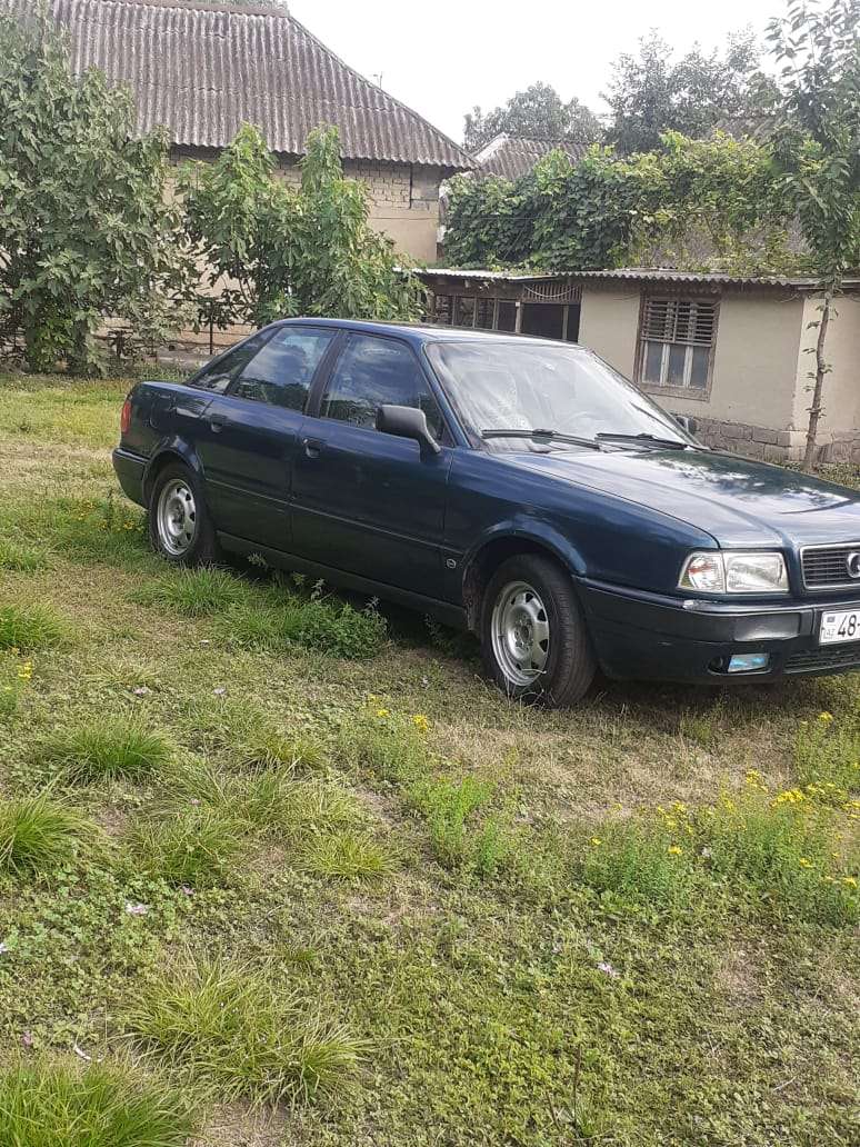 Audi 80, 1992 il, 1.8 L, 325 250 km