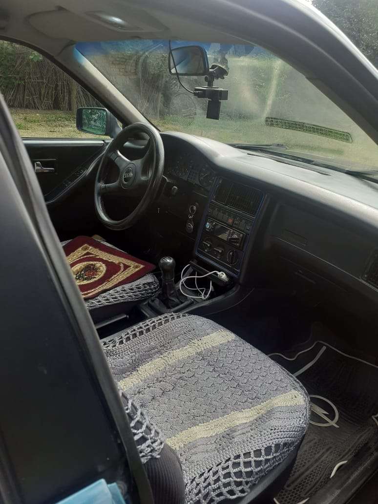 Audi 80, 1992 il, 1.8 L, 325 250 km