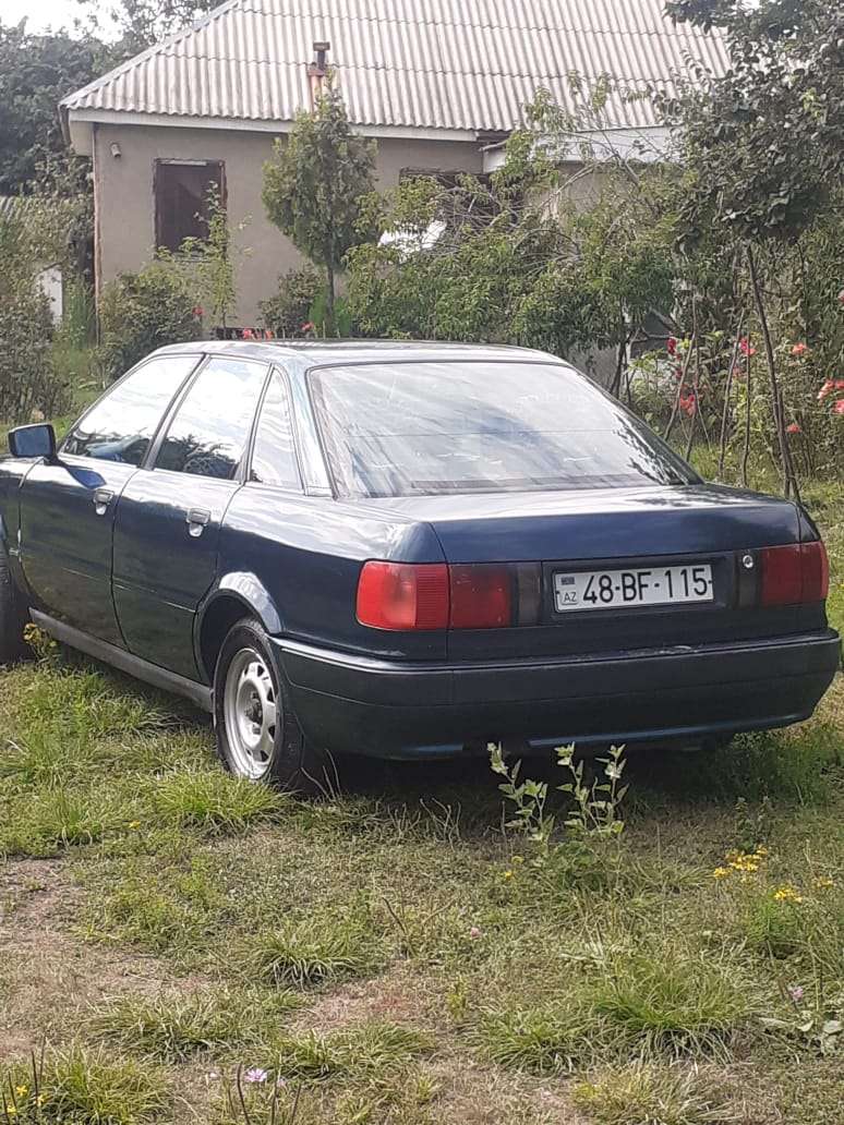 Audi 80, 1992 il, 1.8 L, 325 250 km
