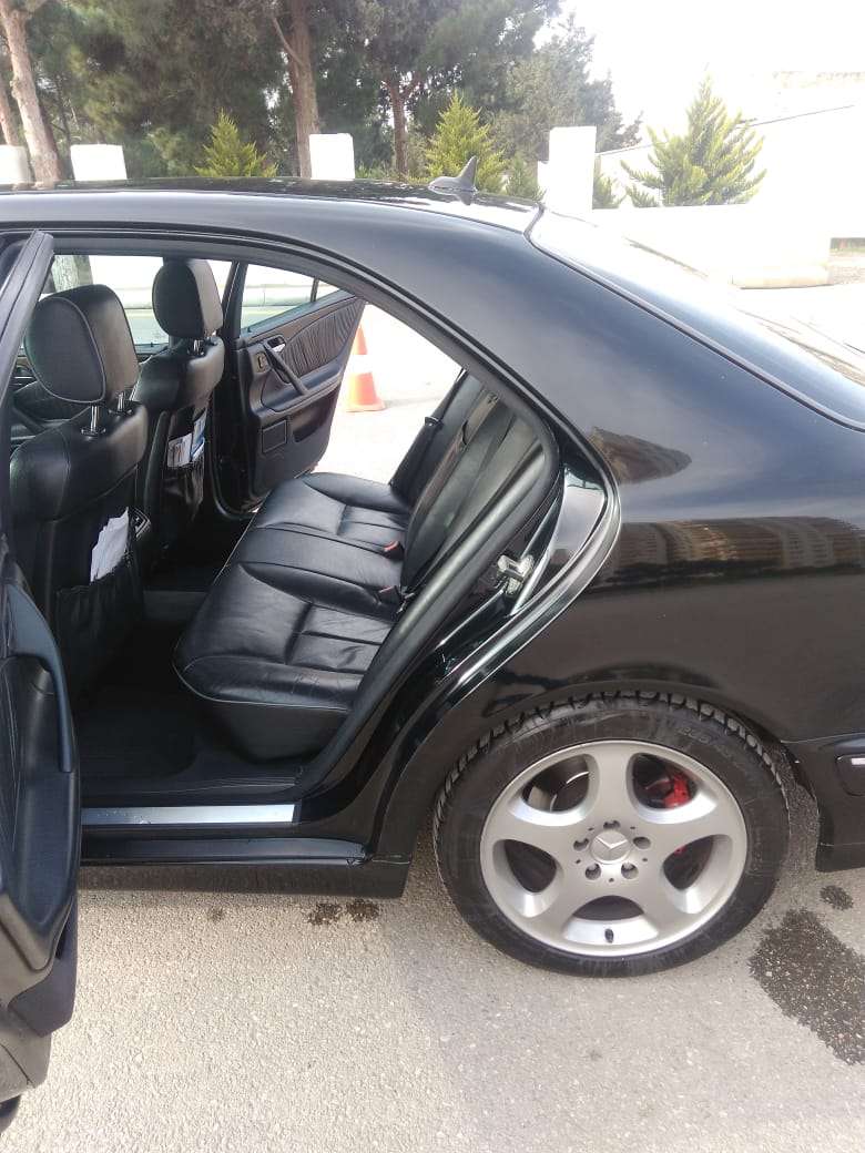 Mercedes E 270, 1999 il, 2.7 L, 352 000 km