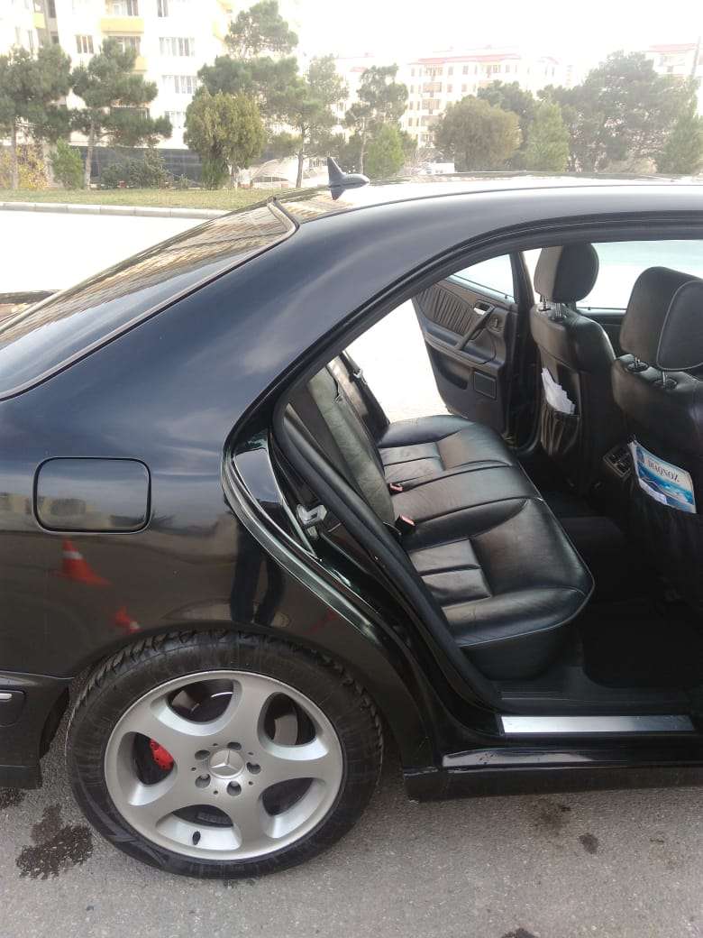 Mercedes E 270, 1999 il, 2.7 L, 352 000 km
