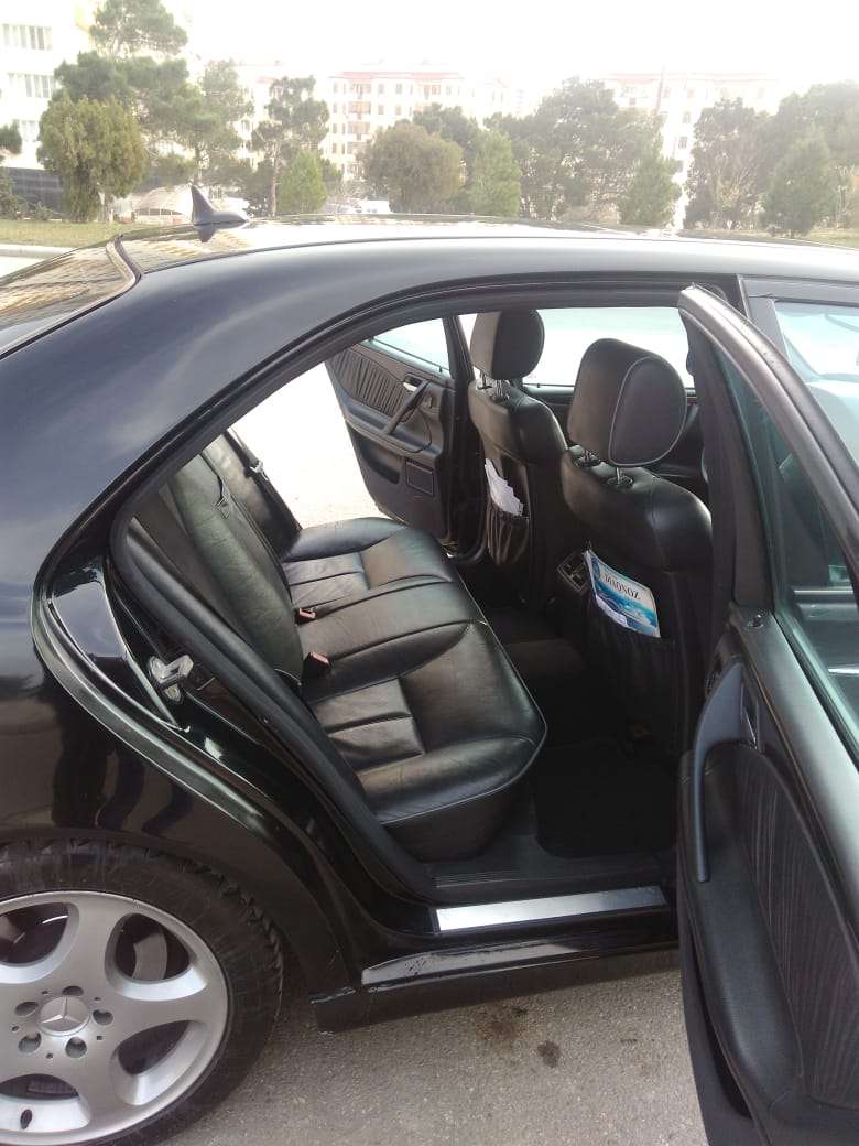 Mercedes E 270, 1999 il, 2.7 L, 352 000 km