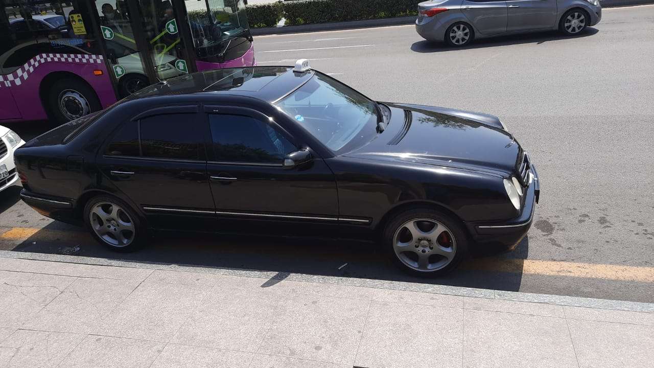Mercedes E 270, 1999 il, 2.7 L, 352 000 km