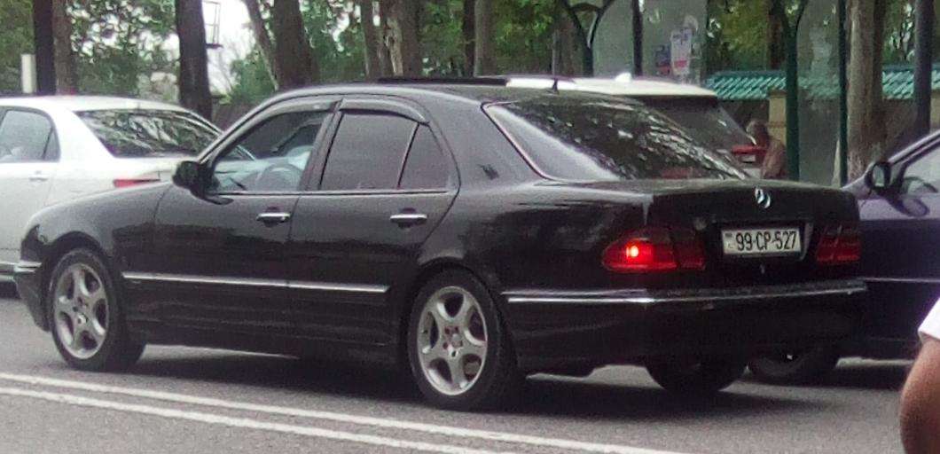 Mercedes E 270, 1999 il, 2.7 L, 352 000 km