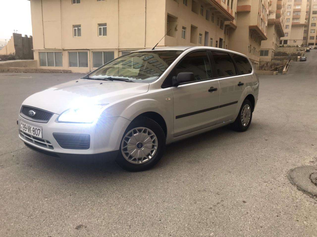 Ford Focus, 2005 il, 1.4 L, 275 000 km