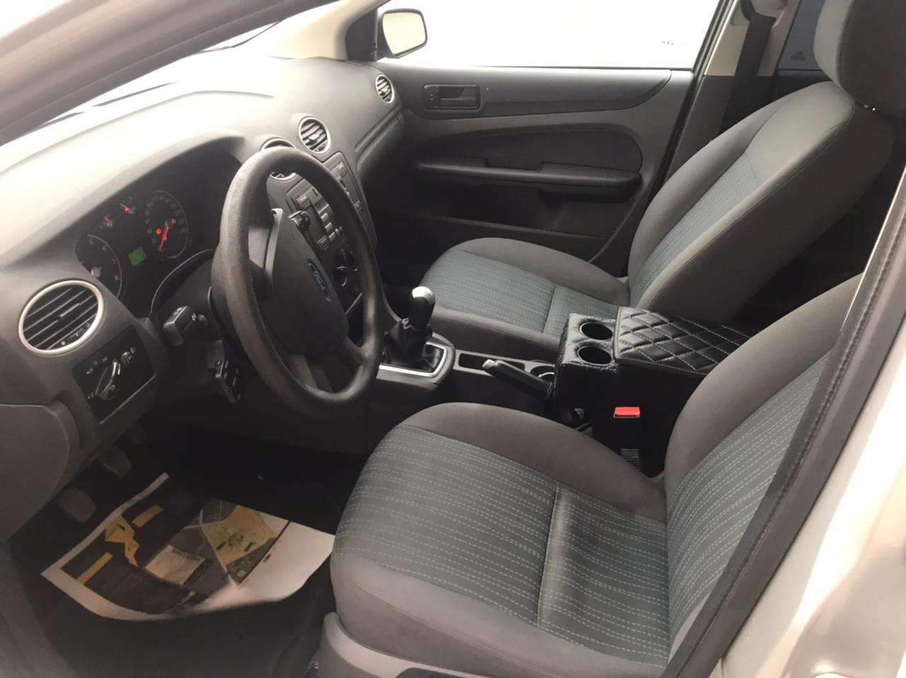 Ford Focus, 2005 il, 1.4 L, 275 000 km