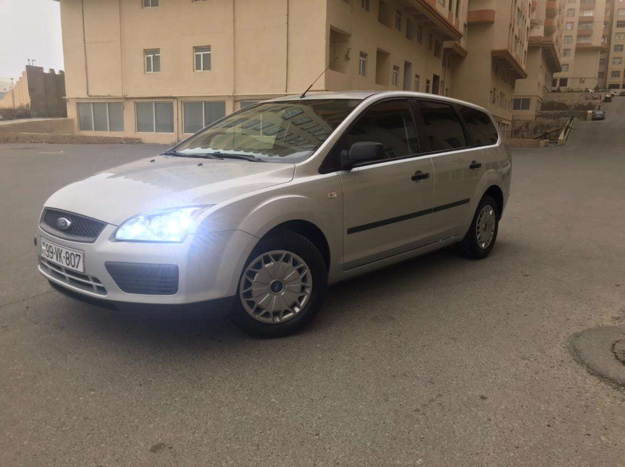 Ford Focus, 2005 il, 1.4 L, 275 000 km