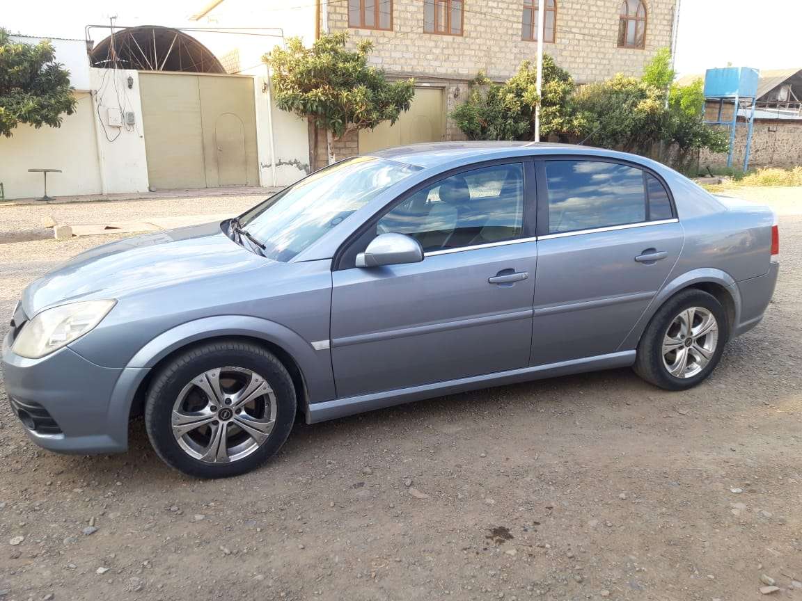 Opel Vectra, 2008 il, 1.8 L, 272 000 km