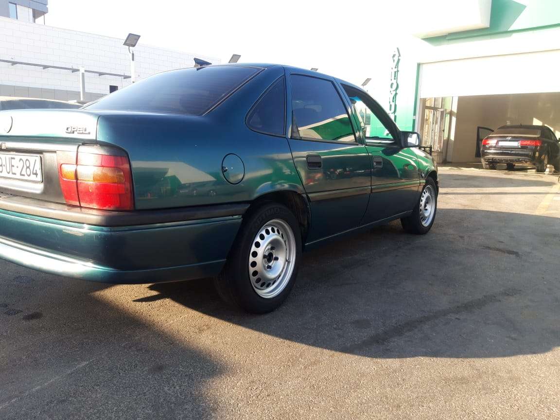 Opel Vectra, 1995 il, 1.8 L, 412 566 km