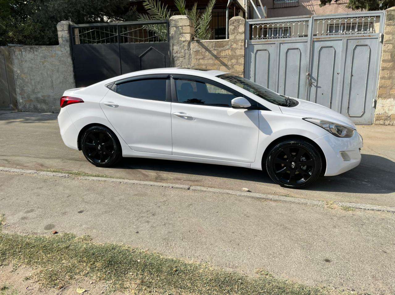 Hyundai Elantra, 2013 il, 1.8 L, 166 000 km