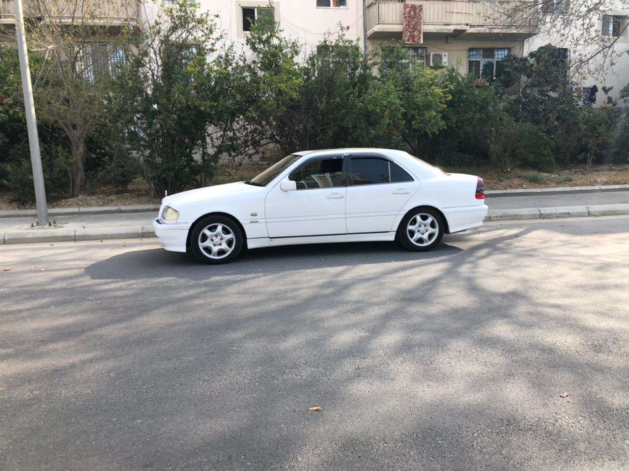 Mercedes C 240, 1998 il, 2.4 L, 345 000 km