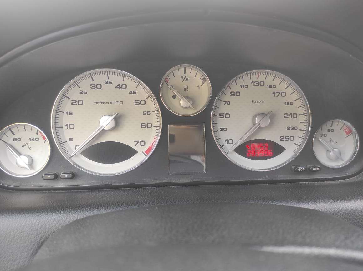 Peugeot 607, 2006 il, 3.0 L, 285 000 km