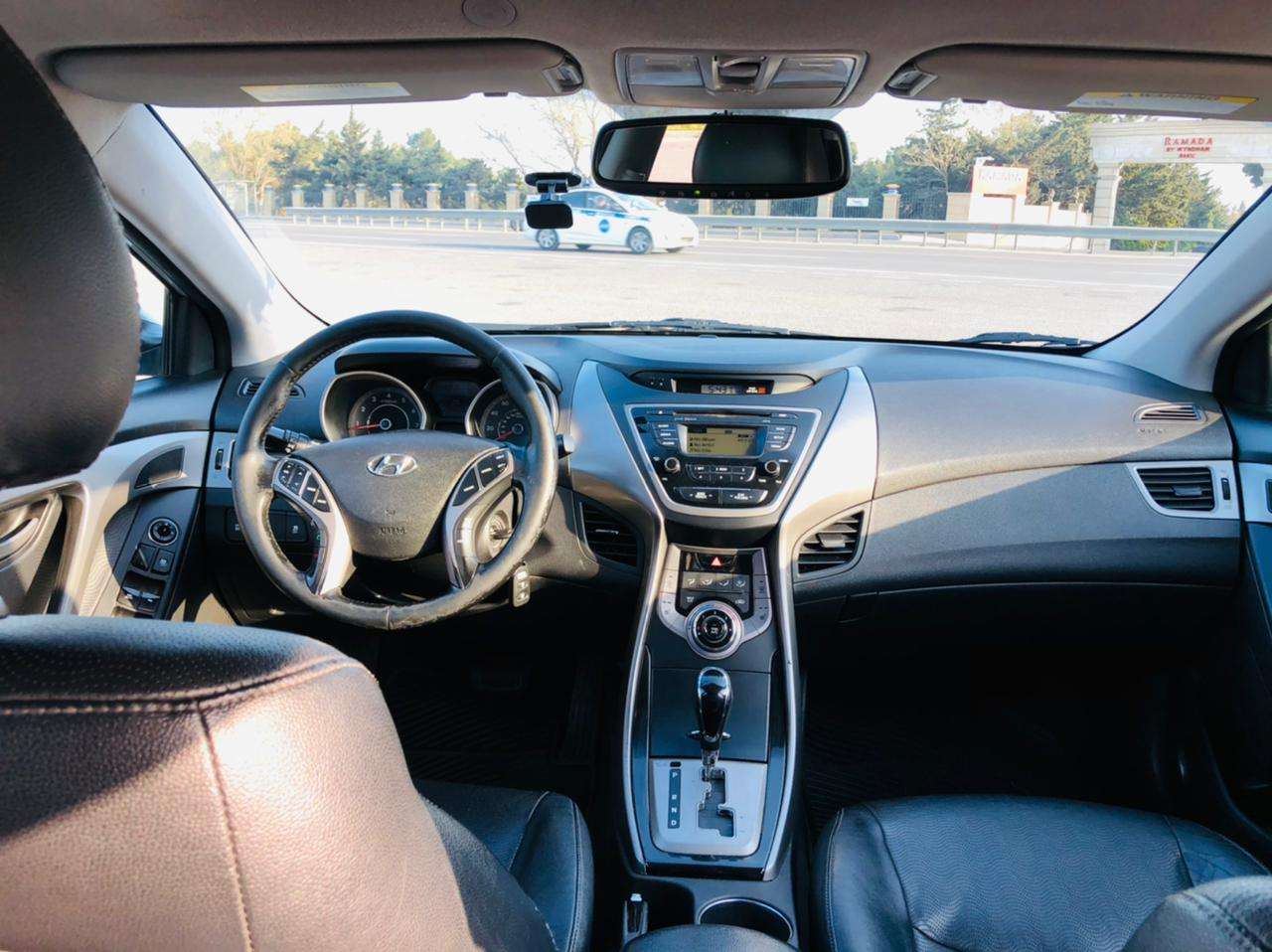 Hyundai Elantra, 2012 il, 1.8 L, 160 934 km
