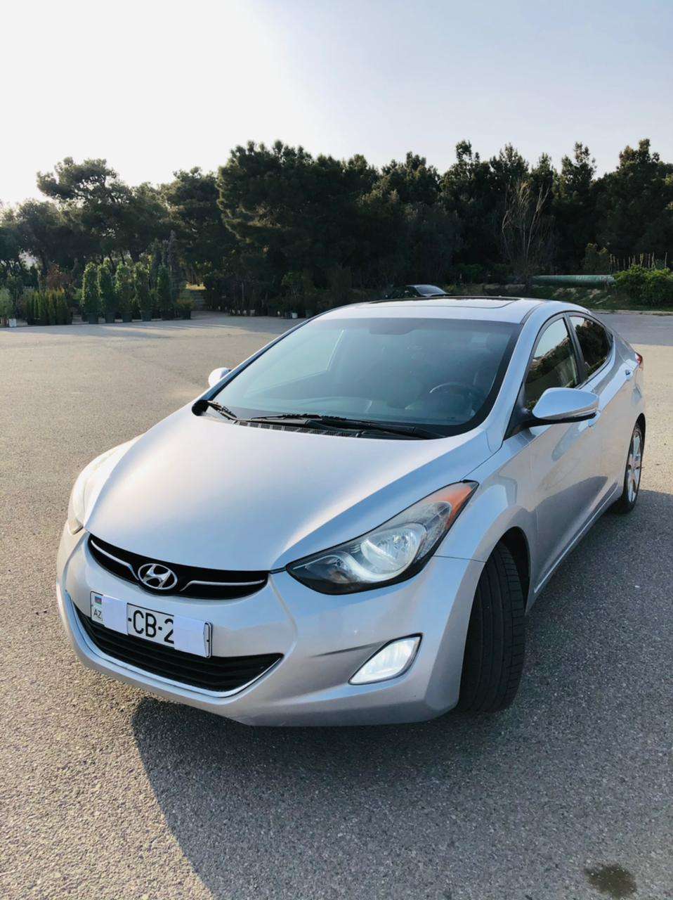Hyundai Elantra, 2012 il, 1.8 L, 160 934 km