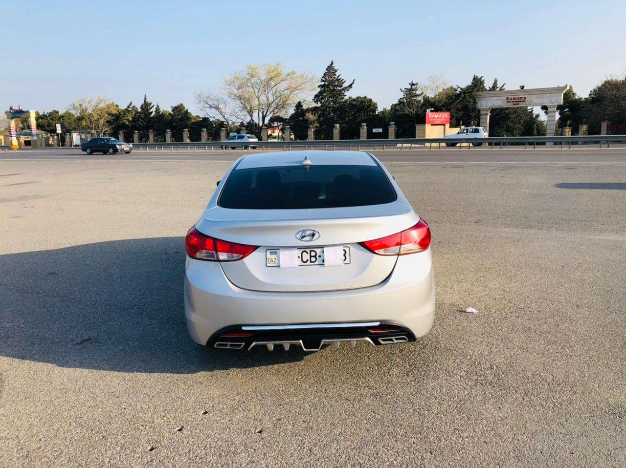 Hyundai Elantra, 2012 il, 1.8 L, 160 934 km
