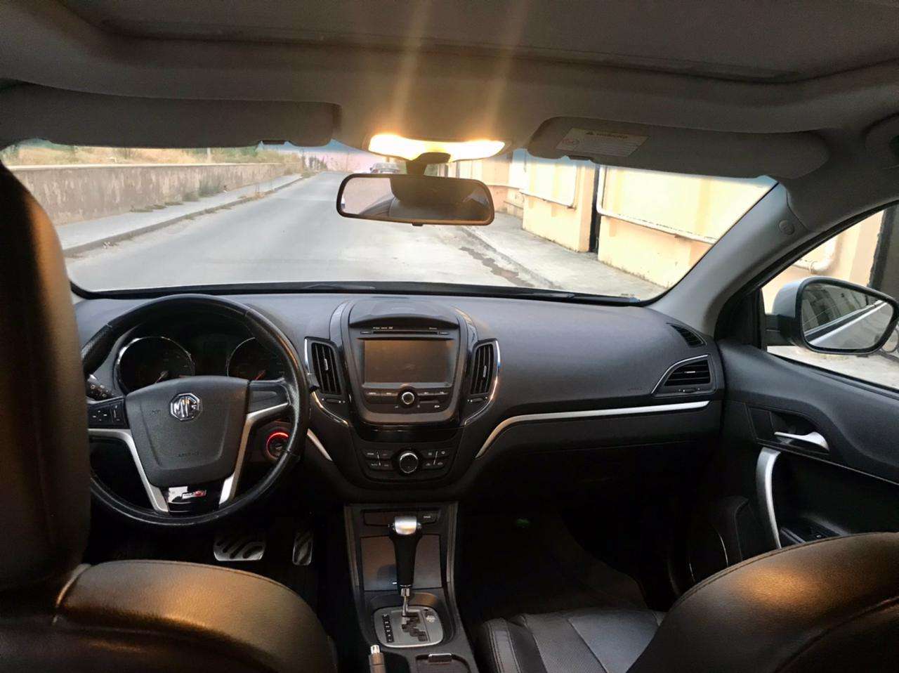 MG 5, 2014 il, 1.5 L, 100 000 km