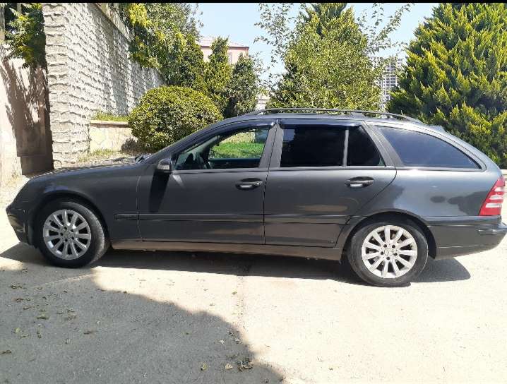 Mercedes C 220, 2001 il, 2.2 L, 348 700 km
